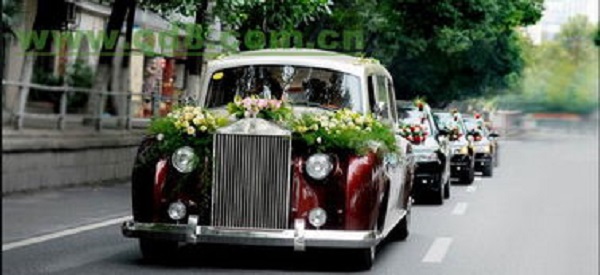 婚慶車(chē)隊6輛一般多少錢(qián)？合肥專(zhuān)業(yè)婚慶租車(chē)平臺介紹！(圖1)